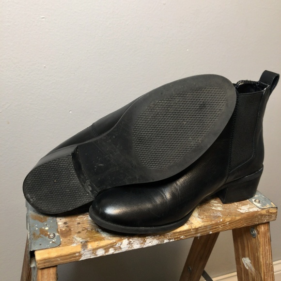 Steve Madden Dover Chelsea Boots - Picture 4 of 9